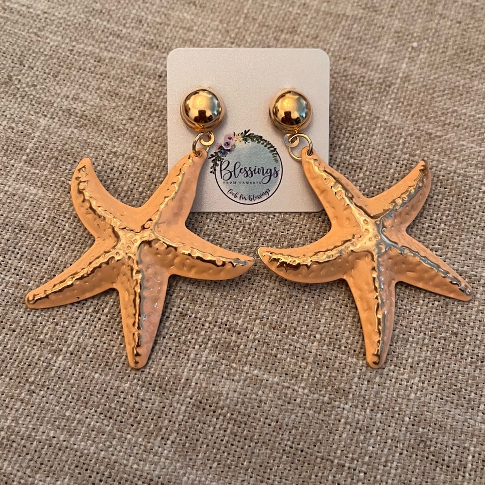 🏷️ Peach & Gold Starfish Earrings